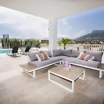 Guzman - Grandiosa Villa *