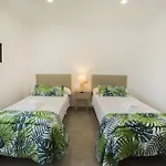 Guzman - Grandiosa فيلة كاليبي