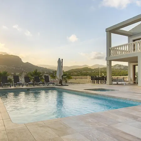 Βίλα Guzman - Grandiosa Κάλπε